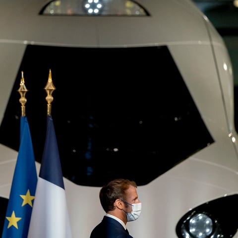Célébration des 40 ans du TGV et dévoilement du TGV du futur.